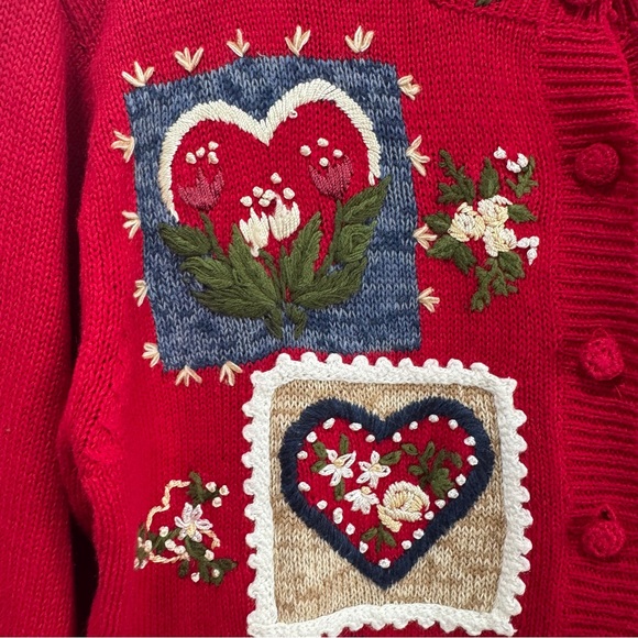 Vintage Heirloom Collectibles Medium Red Embroidered Patchwork Heart Cardigan - Picture 5 of 12